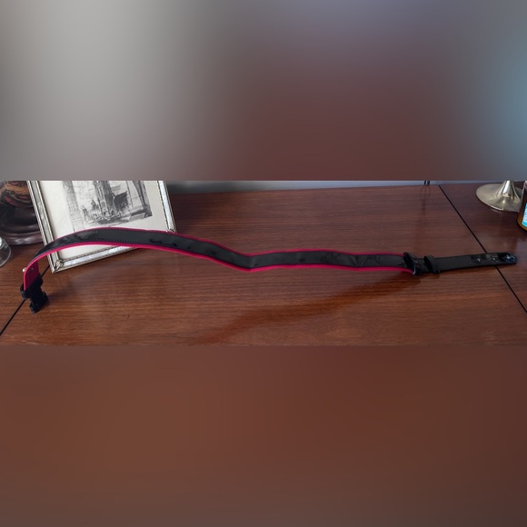 Vintage Valentino Garavani Red and Black patent leather belt - Picture 6 of 9